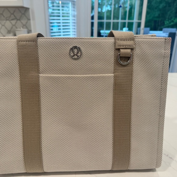 Lululemon Two Tone Canvas Tote Bag 10L - Picture 2 of 5